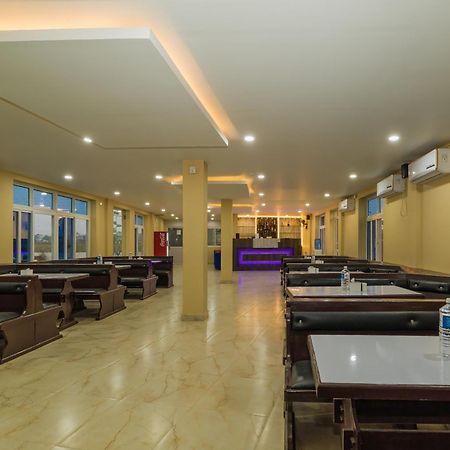 Sisai Park Village Chitwan Εξωτερικό φωτογραφία