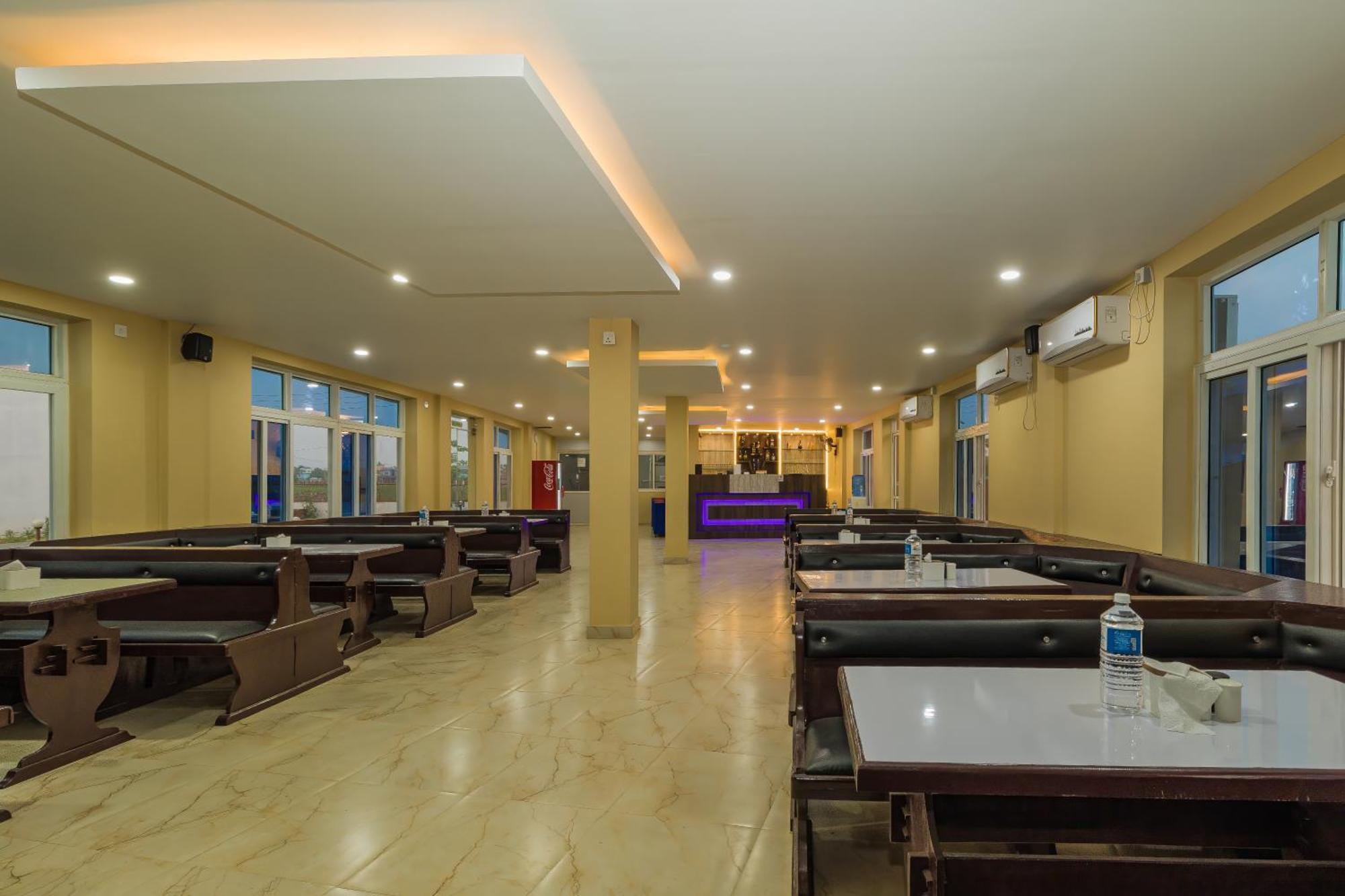 Sisai Park Village Chitwan Εξωτερικό φωτογραφία