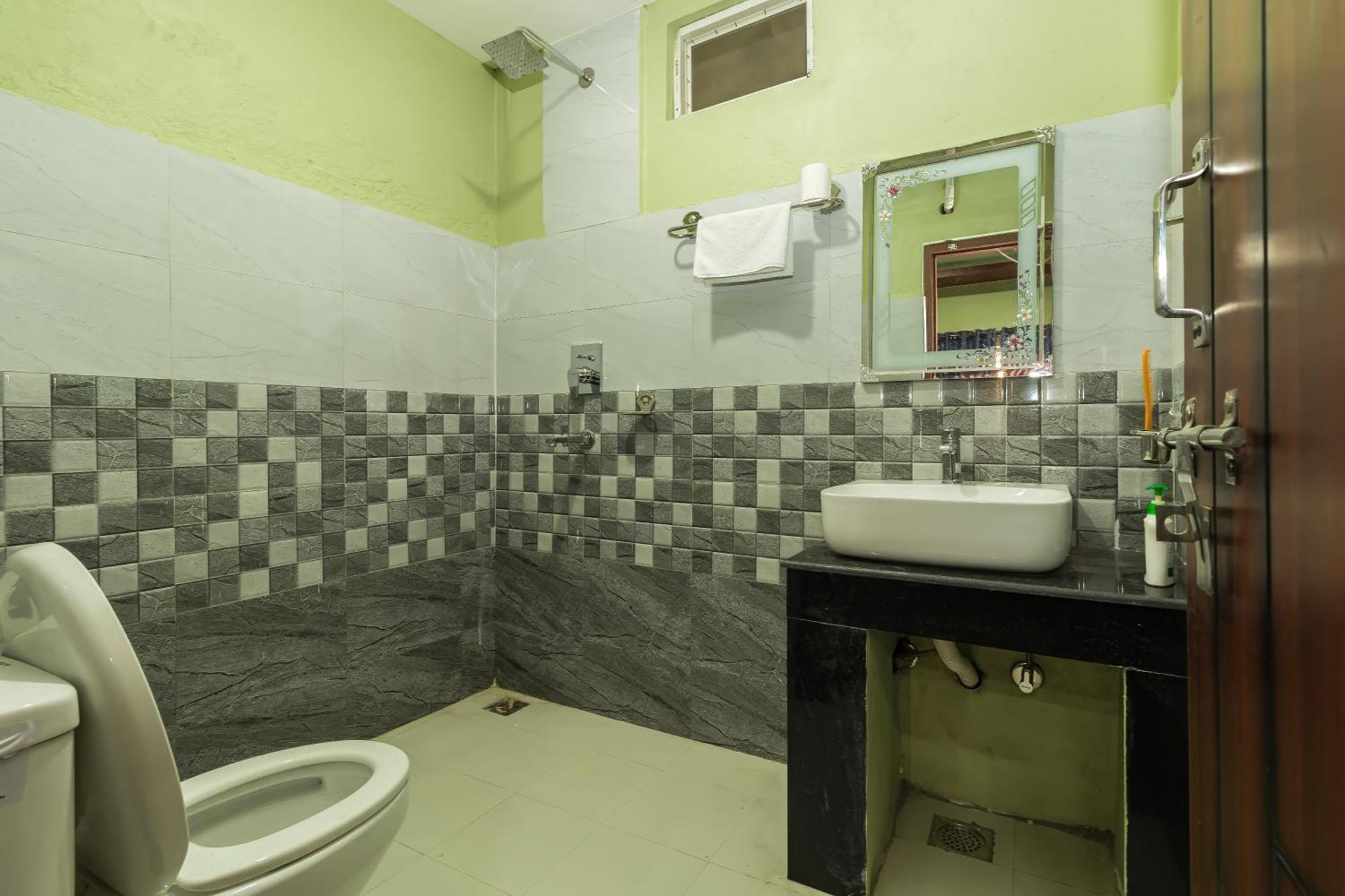 Sisai Park Village Chitwan Εξωτερικό φωτογραφία