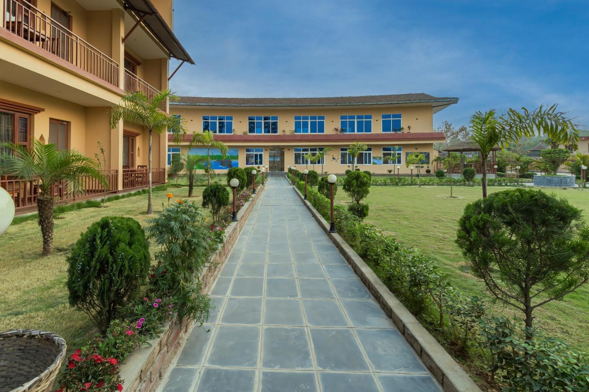 Sisai Park Village Chitwan Εξωτερικό φωτογραφία
