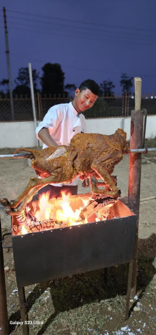 Sisai Park Village Chitwan Εξωτερικό φωτογραφία
